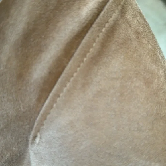 Suede Vest with tassels  (Reduced) - Picture 5 of 8